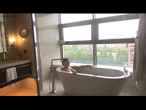 ❤️ Ogromna laska namiętnie waląca sobie cipkę w łazience ❤️ Hard porn at us